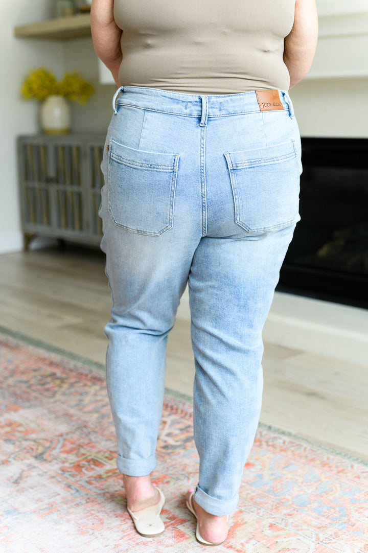 Cooper High Rise Vintage Denim Judy Blue Jogger