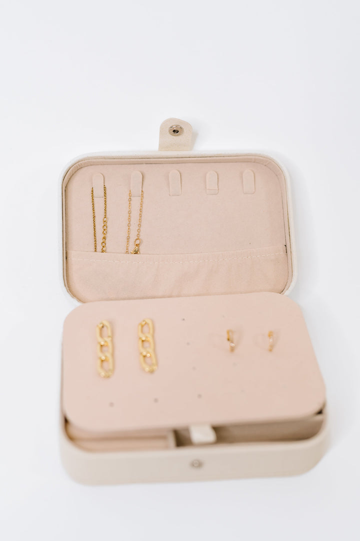 Everywhere In Between Jewelry Organizer