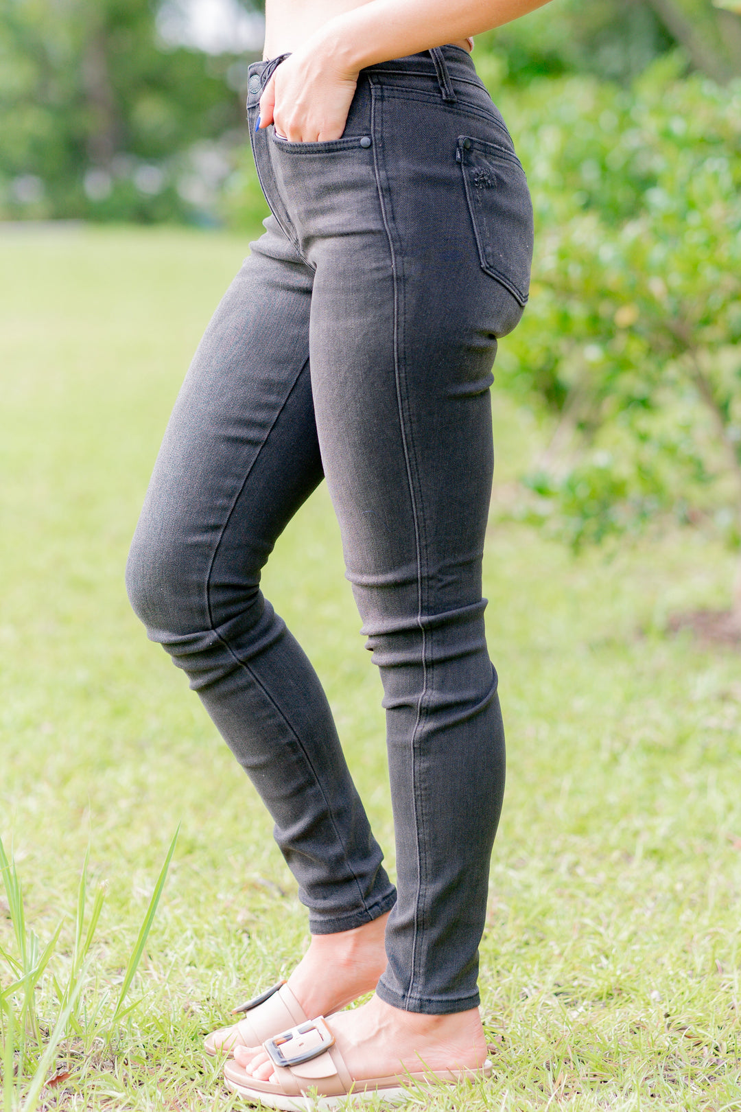 Sideline Sleek Judy Blue Skinnies