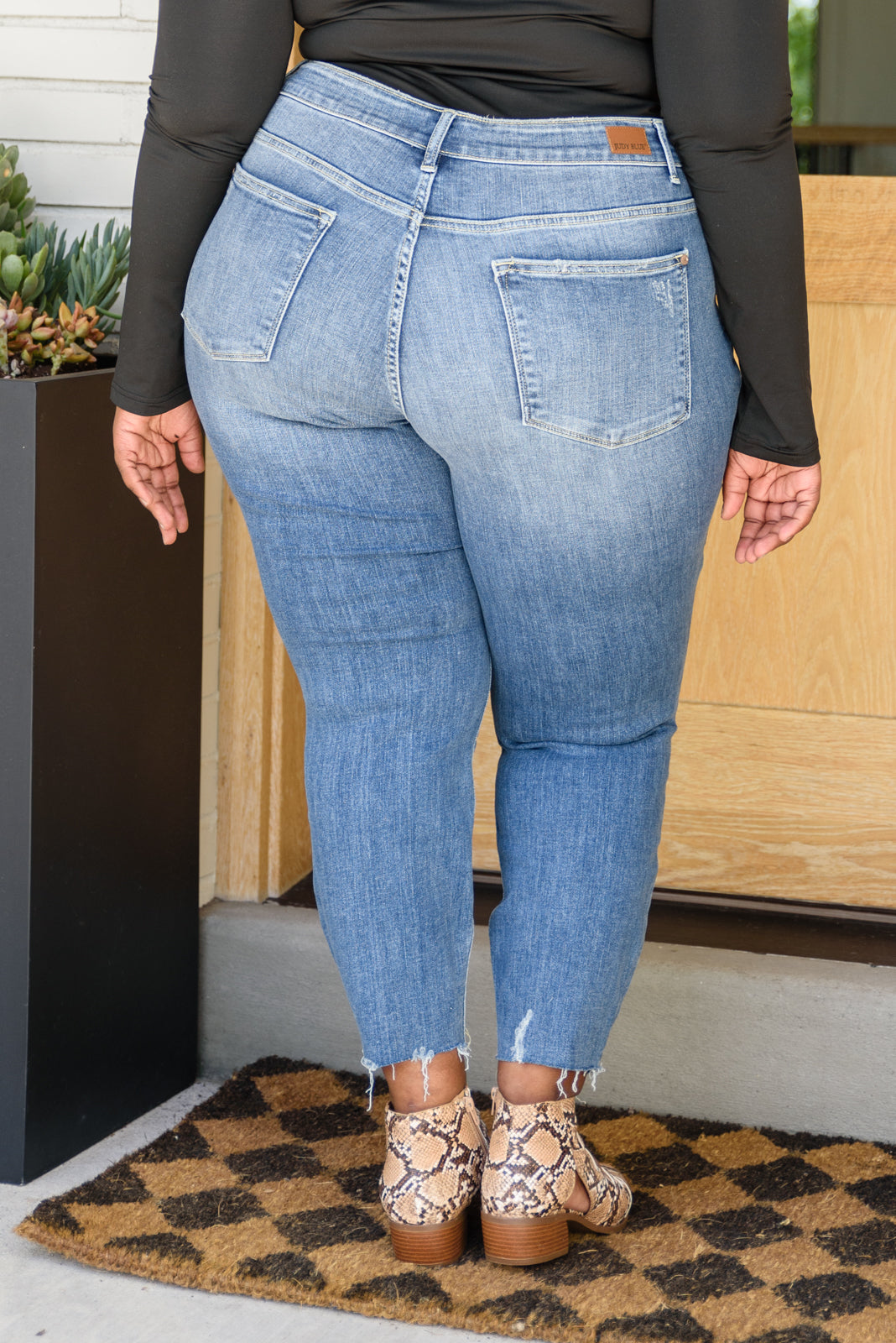 Kyla Destroyed Hi Waist Relaxed Fit Judy Blue Jeans - OW *FINAL SALE*