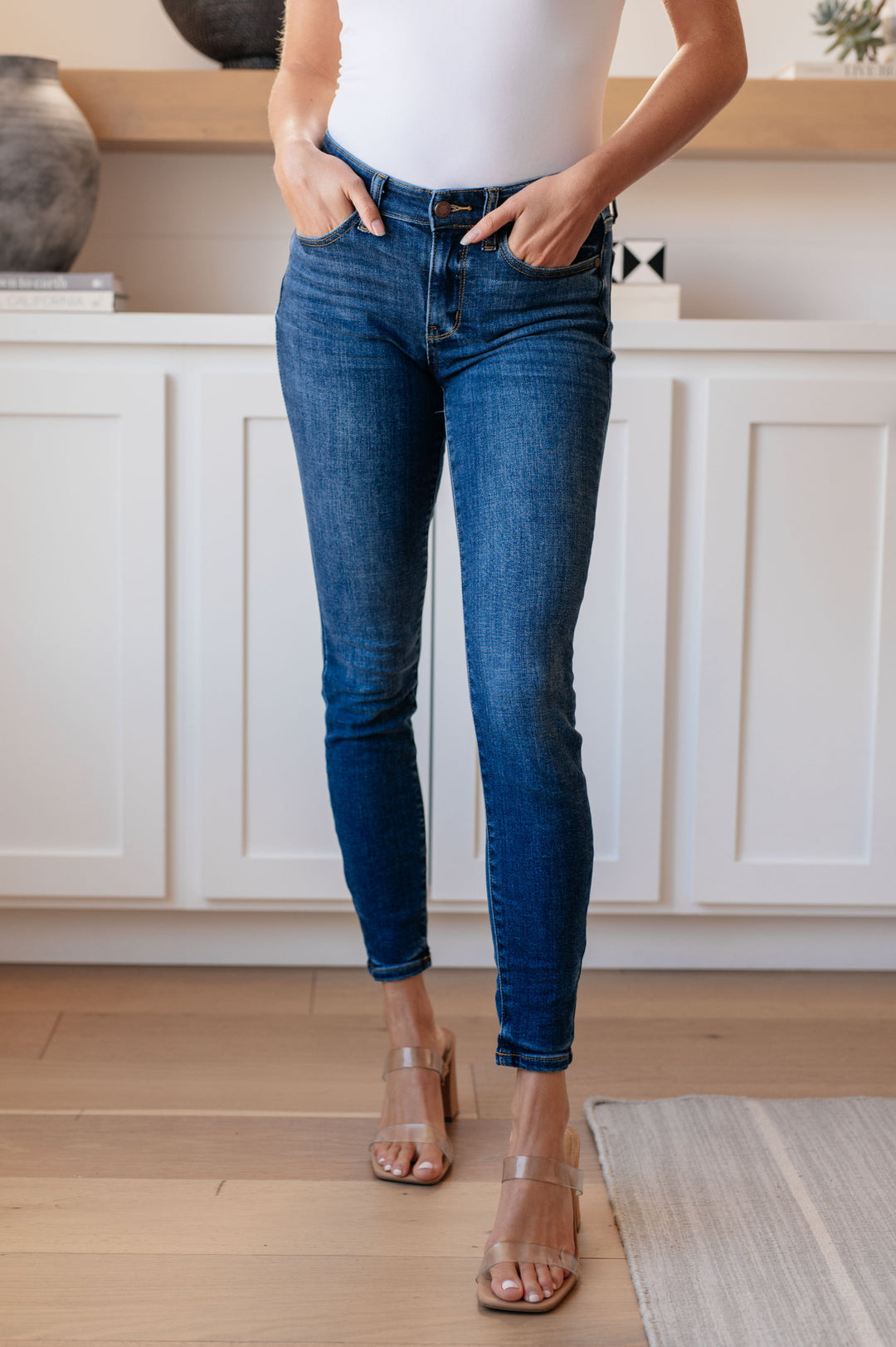 Maxine Mid-Rise Skinny Judy Blue Jeans