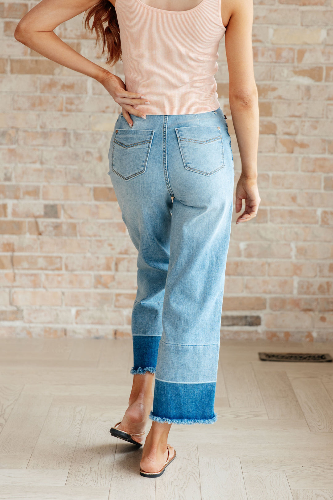Olivia High Rise Wide Leg Crop Judy Blue Jeans in Medium Wash