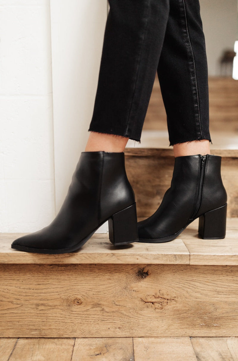 LETS GO! Amari Ankle Boots In Black